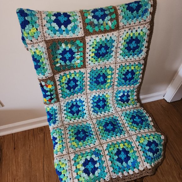 Hand Crafted | Bedding | New Handcrafted Crocheted Granny Square Spring ...